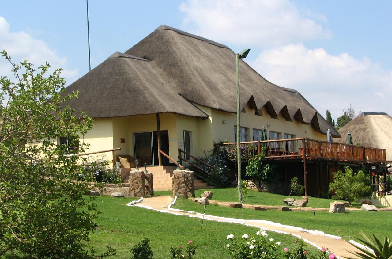 The Nutbush Boma Lodge Hekpoort Exterior photo