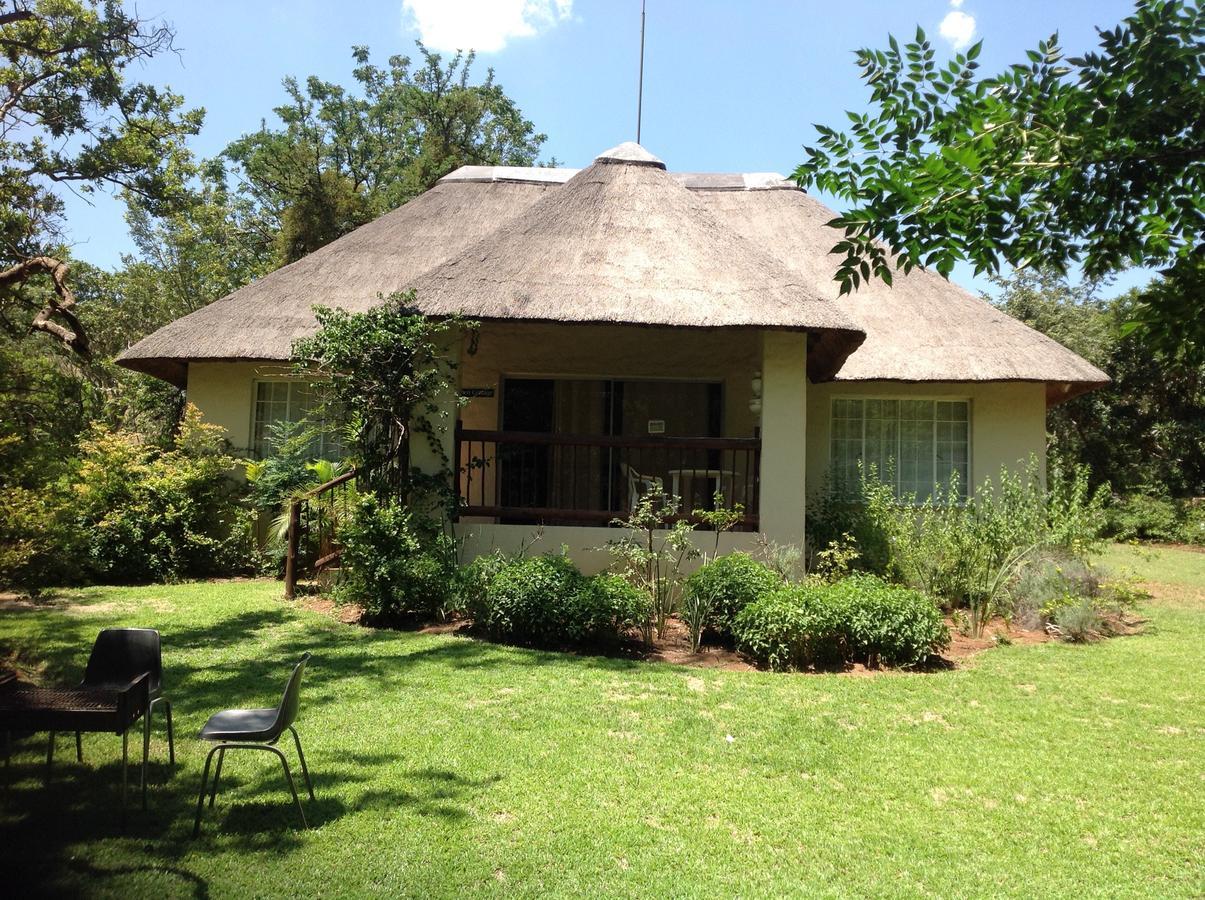 The Nutbush Boma Lodge Hekpoort Exterior photo