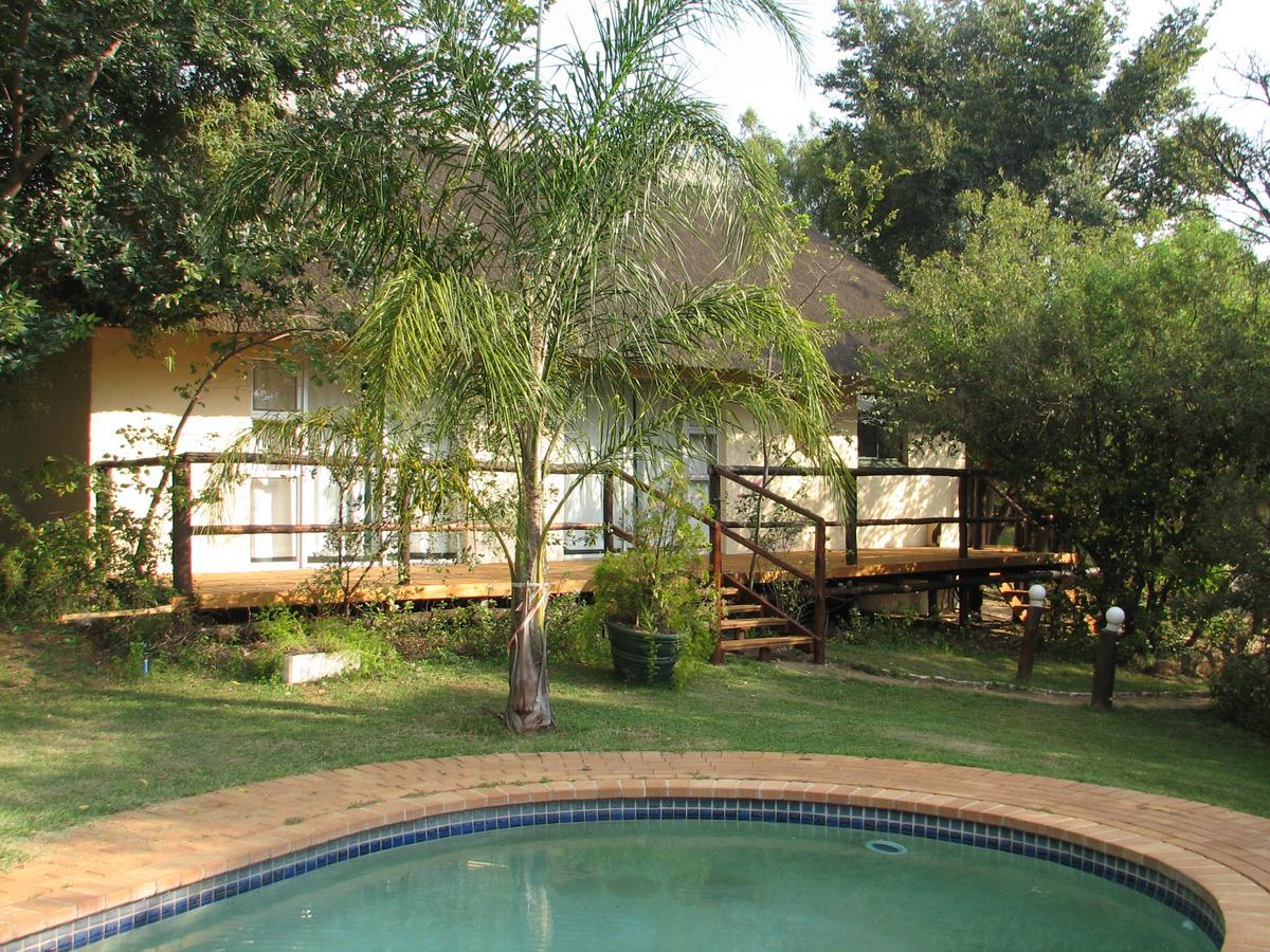 The Nutbush Boma Lodge Hekpoort Exterior photo