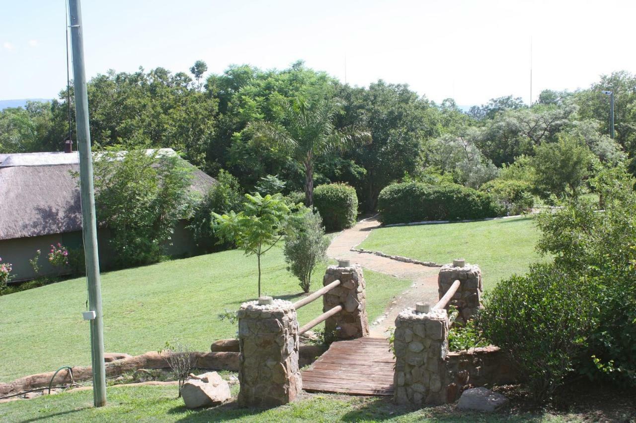 The Nutbush Boma Lodge Hekpoort Exterior photo